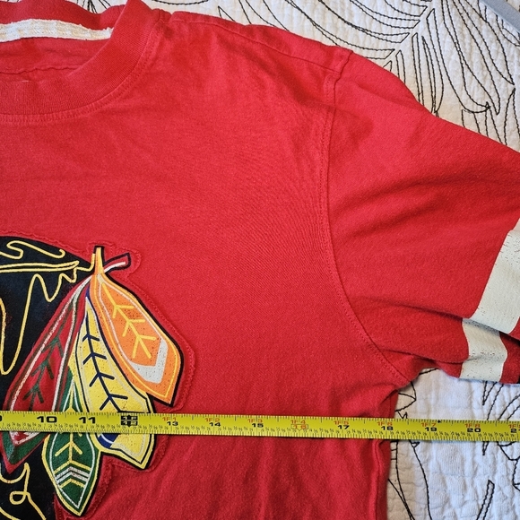VGUC CCM Chicago Classic Blackhawks Logo Shirt Long Sleeve Mens Small Cotton - Picture 8 of 11